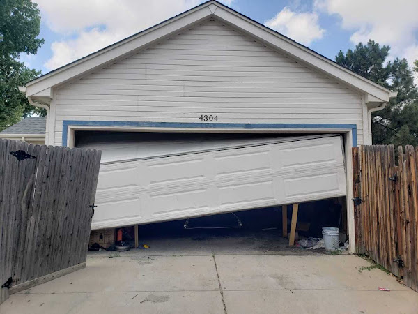 Avoiding Common Garage Door Problems with Regular Repair Services in Houston